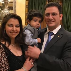 Meet your Posher, Hala